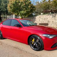 Alfa Romeo Giulia 2.2  180 CV AT8 - Sport Edition