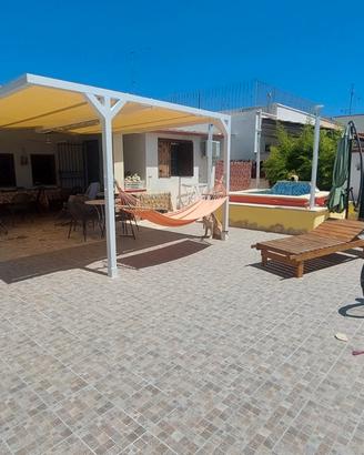 Con cortile - a due passi dal mare
