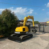 E239 Escavatore 50 q Yanmar B50 con pinza legna