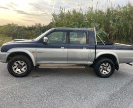 Mitsubishi L200 2.5 TDI 4WD Club Cab Pick-up GLS