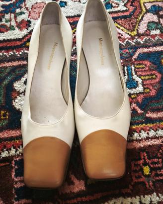 scarpa con tacco medio  nuove n.36,5 bicolore 