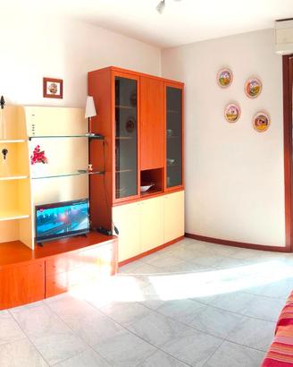 Zona tranquilla,2 camere,2 bagni, clima,posto auto
