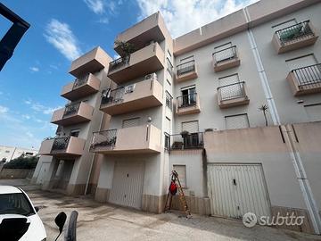 Av197 appartamento con garage e cantina a pegno