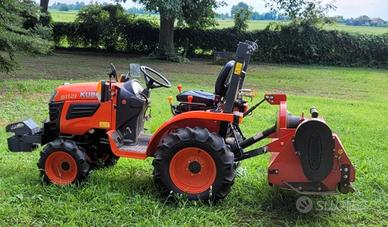 Trattorino kubota b1121
