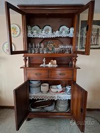 Vetrinetta e cassetti