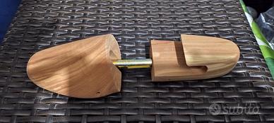 Tendi Scarpe in Legno