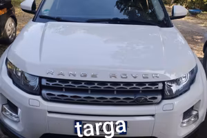 Stupenda Land Rover Evoque be color