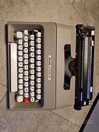 Macchina da scrivere Olivetti lettera 35