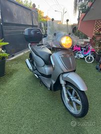 Scarabeo 200