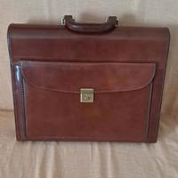 cartella in pelle con serratura vintage