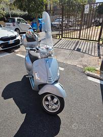 Vespa Gts 300