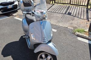 Vespa Gts 300