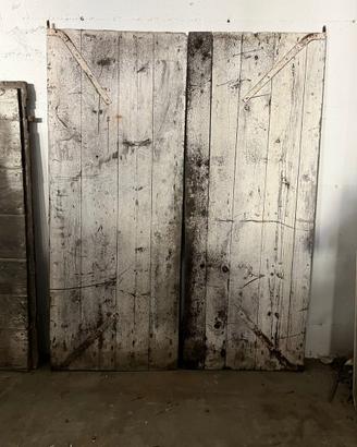 Grande portone rustico antico a due ante –