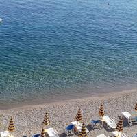 Sicilia, in villaggio turistico, settimane estive