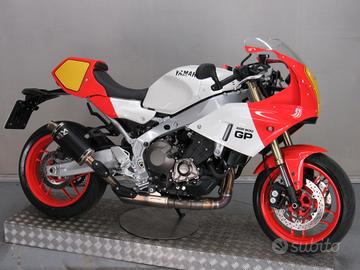 Yamaha XSR 900 ABS GP AKRAPOVIC