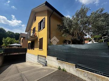 VILLA A SCHIERA A SAN MARTINO IN RIO