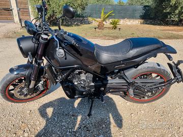 Benelli Leoncino 500 total Black - 2019