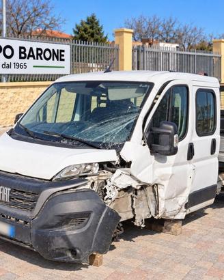 FIAT DUCATO 7 POSTI CON GRU SINISTRATO 2300