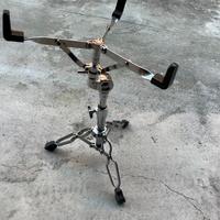 aste, pedali, sgabelli, rack per batteria