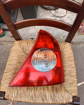 Fanali fari posteriori renault clio 2