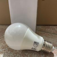 Stock Lampadine a led E27 luce fredda 7w 15 pz