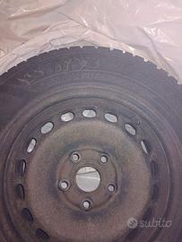 Cerchi ferro Golf VI 16" con gomme invernali