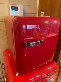 frigo bombato rosso