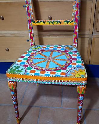 sedia dipinta a mano