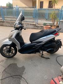 Piaggio Beverly 300 - 2023