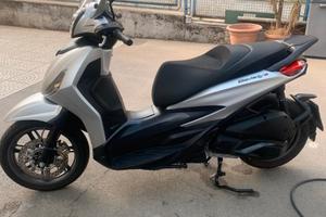 Piaggio Beverly 300 - 2023
