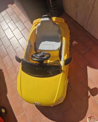Macchina elettrica per bambini
