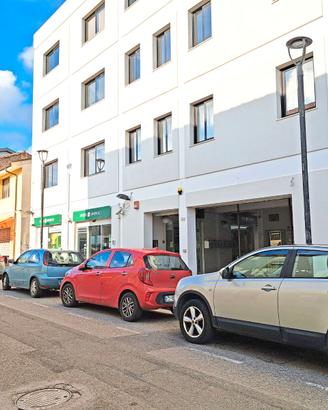 Centro- Ufficio al piano primo