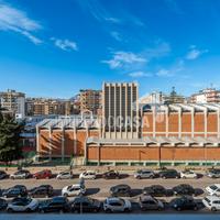 Grande 5 vani 180 mq in zona Fiera in stabile