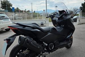 Yamaha T Max 560