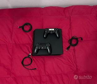 PS4 Slim 500GB + 2 Controller DualShock 4 perfetta
