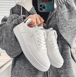 Piccole scarpe bianche Scarpe da uomo casual Scarp Abbigliamento e Accessori In vendita a Roma