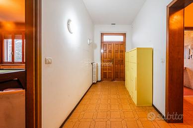 Villa Bifamiliare a Fontevivo 6 locali