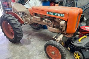 Fiat 211 ‘piccola’ sollevatore