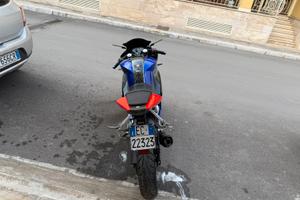Yamaha yzf r125