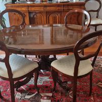 Tavolo ovale stile inglese con sedie 