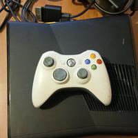 Microsoft Xbox 360 Slim 4GB Con 11 Giochi Compresi