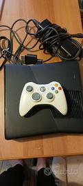 Microsoft Xbox 360 Slim 4GB Con 11 Giochi Compresi
