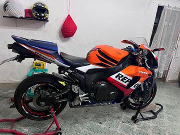 Honda cbr1000rr