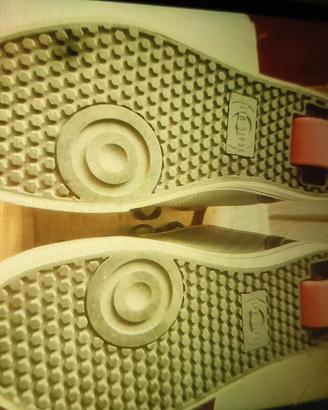 scarpe con rotelle 