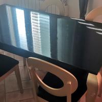 tavolo con sedie pranzo