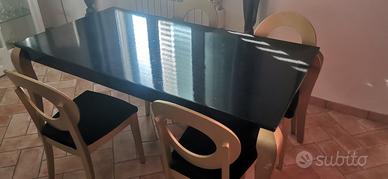 tavolo con sedie pranzo