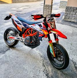 Ktm 690 SMC-R pari al nuovo (4.750 km)