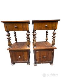 Coppia comodini Luigi Filippo in noce antichi