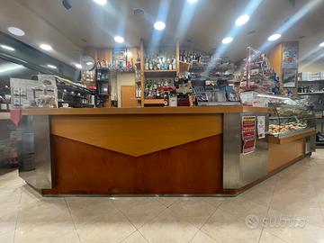 Arredo bar- bancone pizzeria