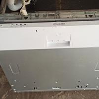 lavastoviglie indesit 